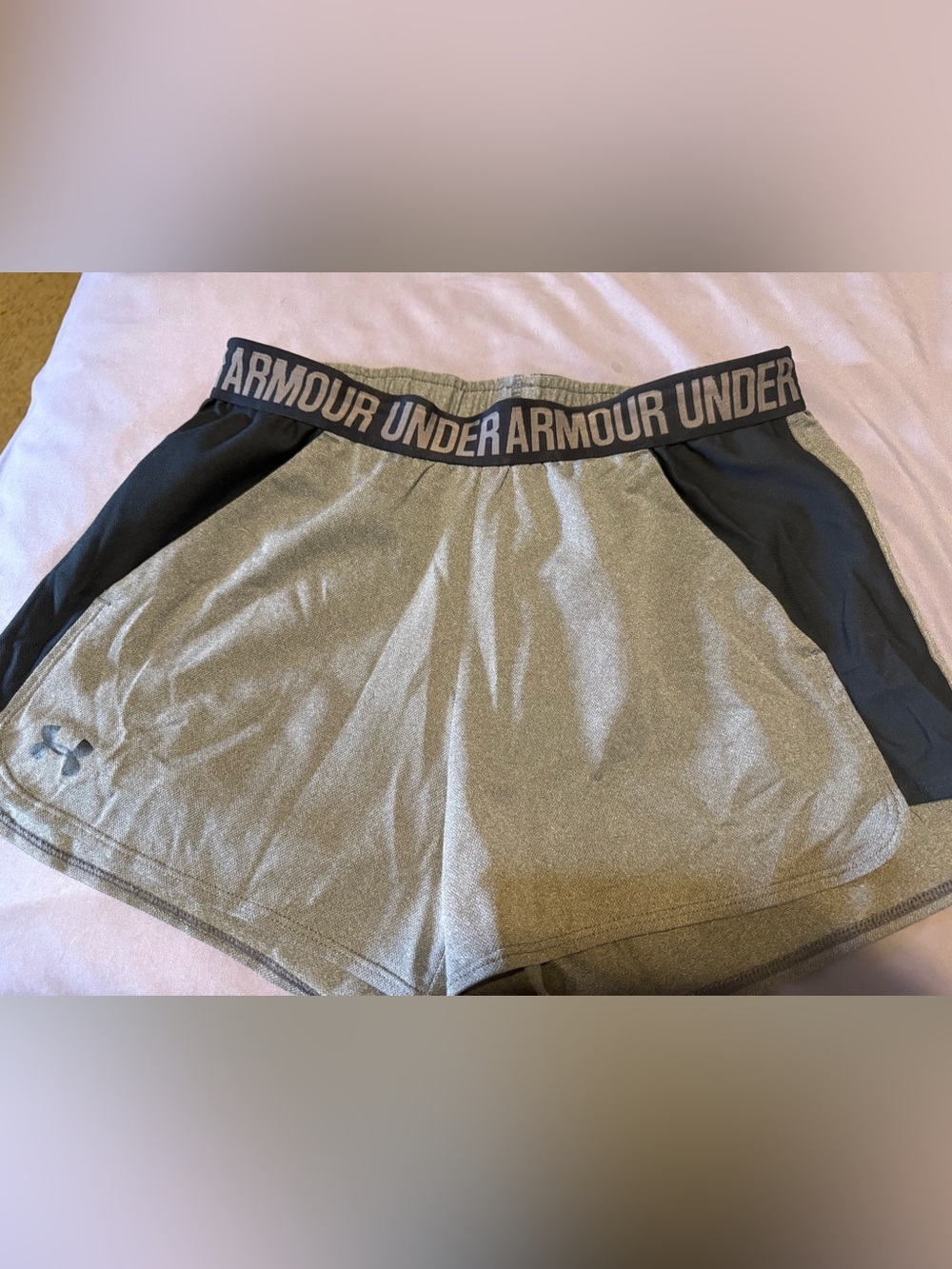 Under Armour Grey and Black Shorts w/pockets